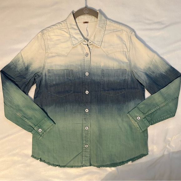 Free People Ombre Frayed Hem Chambray Denim Button Down Shirt Women M blue green - Picture 2 of 9